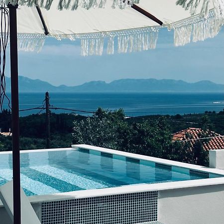 Georgianna'S Suite With Private Pool , 'Greysuite' Kómboi 외부 사진