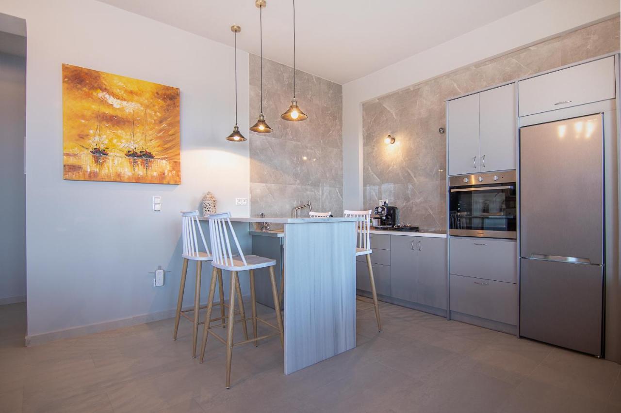 Georgianna'S Suite With Private Pool , 'Greysuite' Kómboi 외부 사진