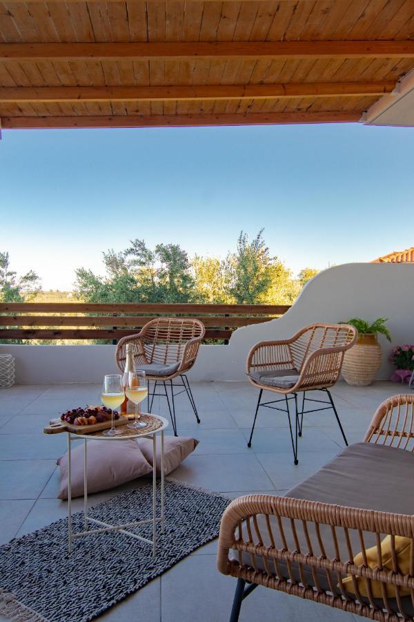 Georgianna'S Suite With Private Pool , 'Greysuite' Kómboi 외부 사진