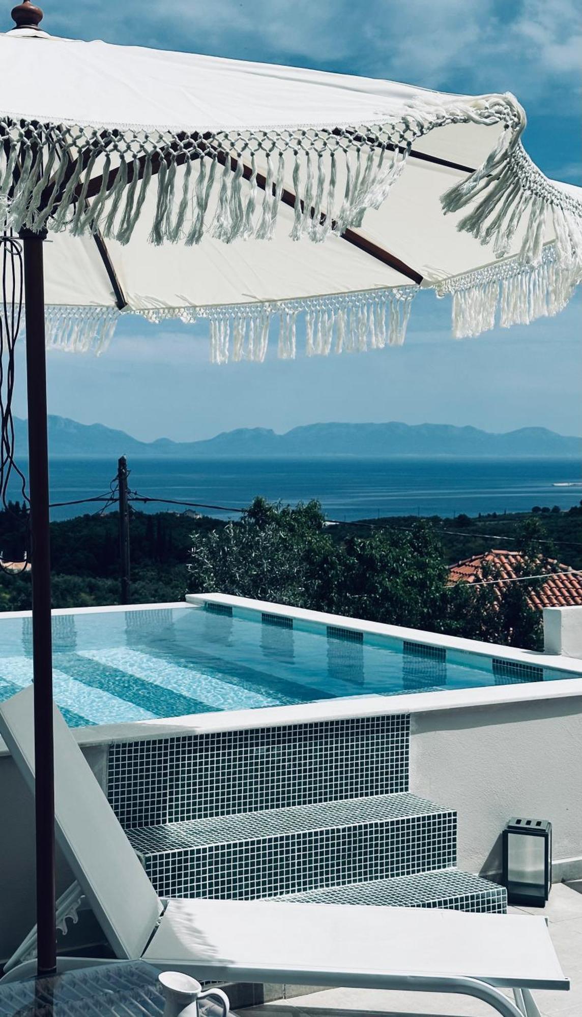 Georgianna'S Suite With Private Pool , 'Greysuite' Kómboi 외부 사진
